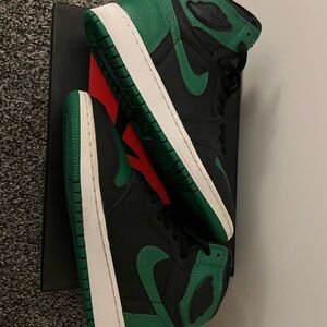 Jordan Black and Green Women's Sneakers